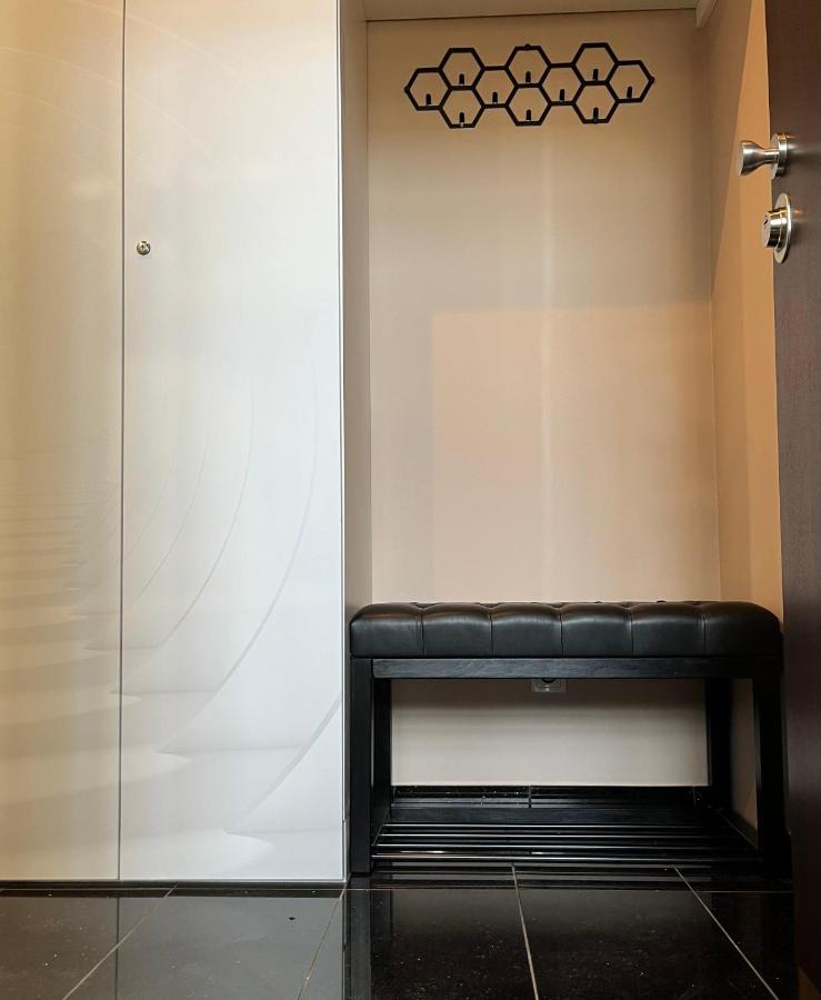 City Center Apartment Катовице Экстерьер фото